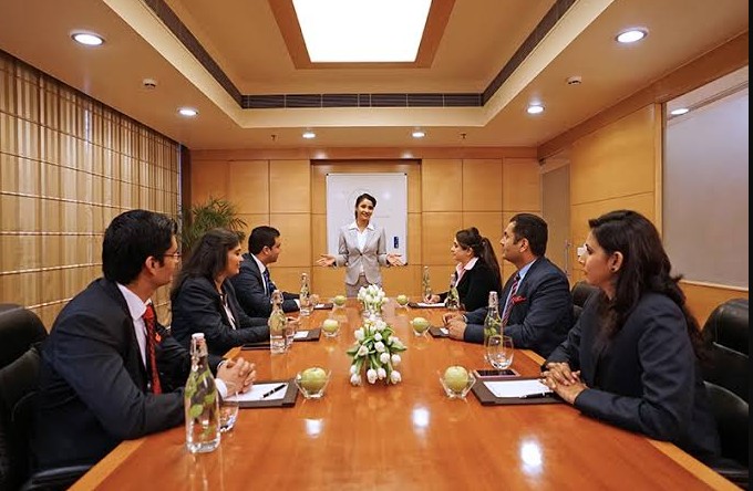 Hospitable Spaces for Business Hotels With Conference Rooms